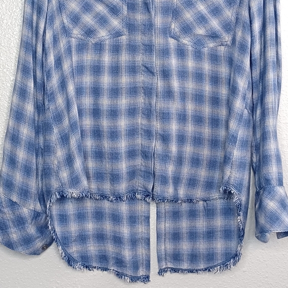 Bella Dahl Beachy Slit Back Plaid Button Down Front Shirt - Picture 5 of 13